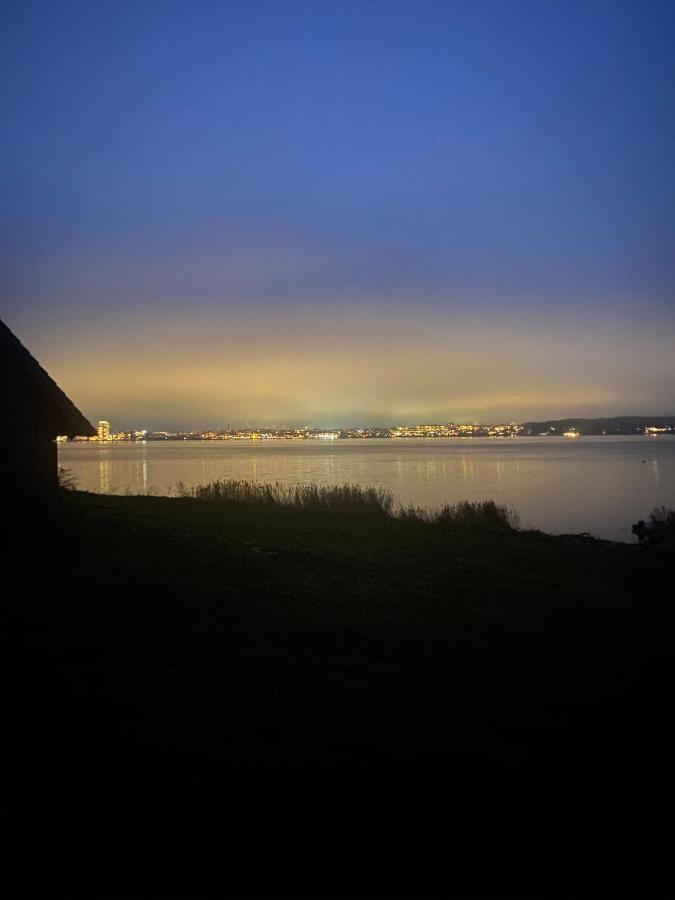 ホテルHytte I Forste Raekke Til Fjord Holbæk エクステリア 写真